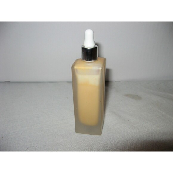 Kjaer Weis Invisible Touch Liquid Foundation 1 oz f130 Silken - Picture 2 of 3